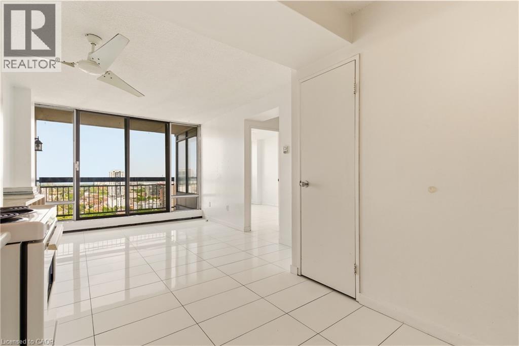 #2403 150 CHARLTON Avenue E - 13