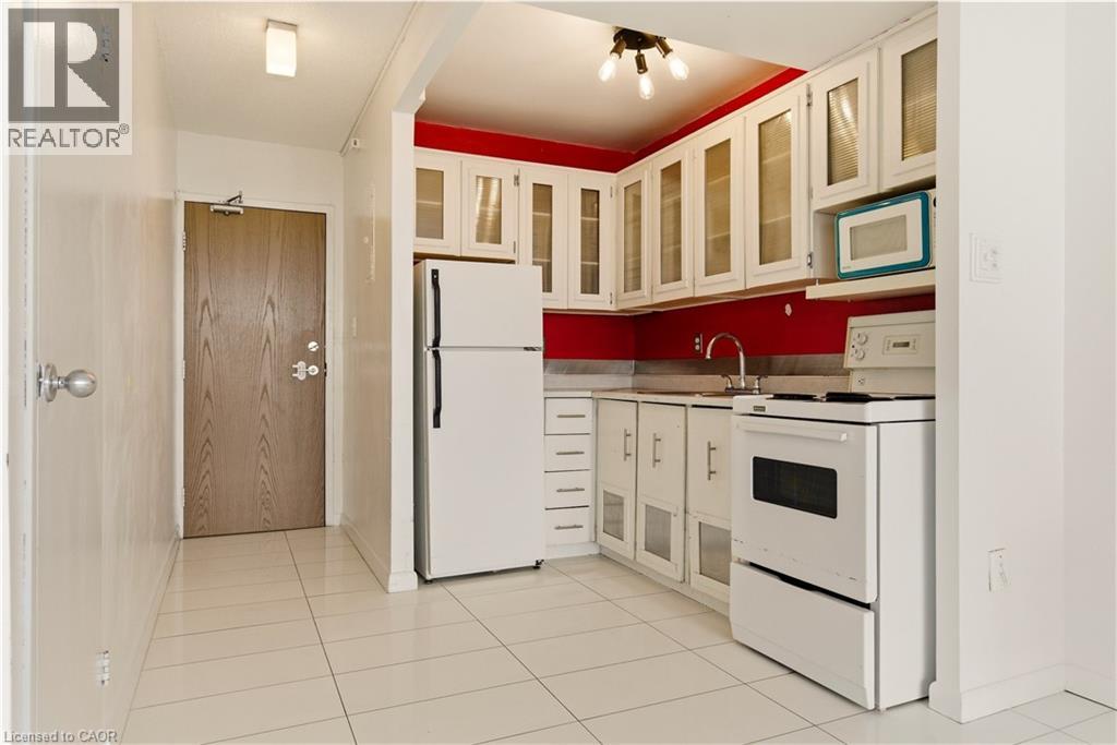 #2403 150 CHARLTON Avenue E - 10