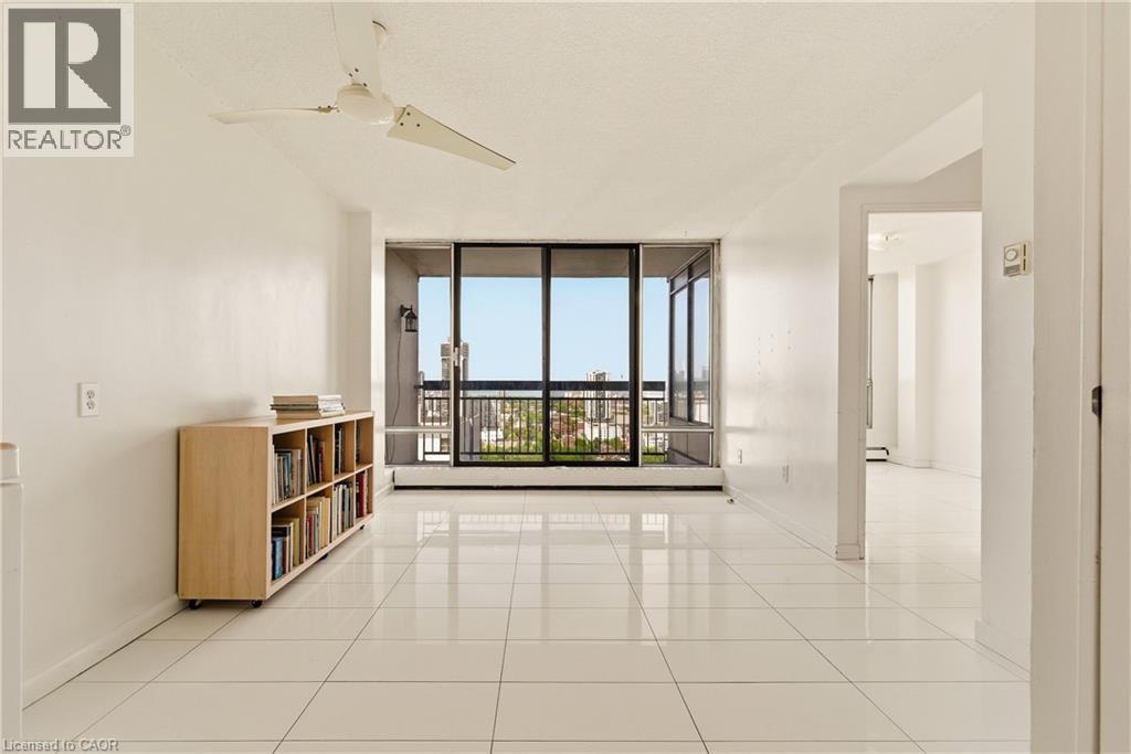 #2403 150 CHARLTON Avenue E - 15