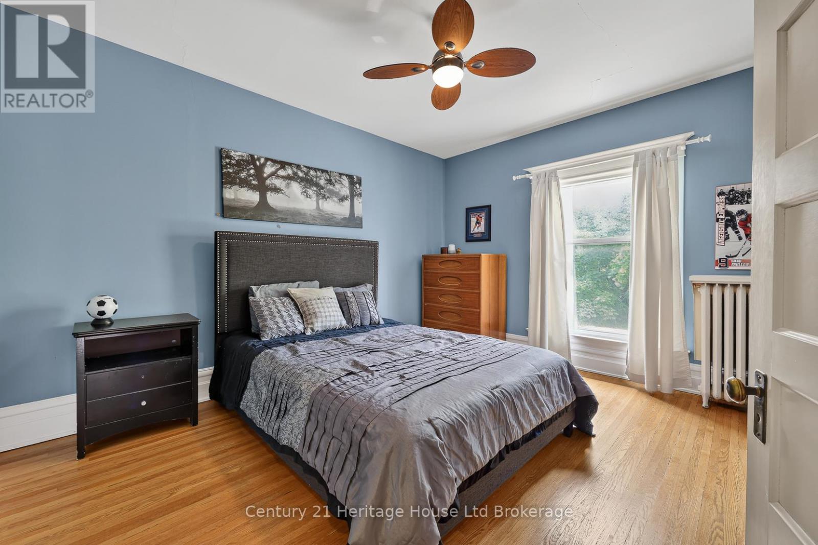 457 BULLER STREET - 24