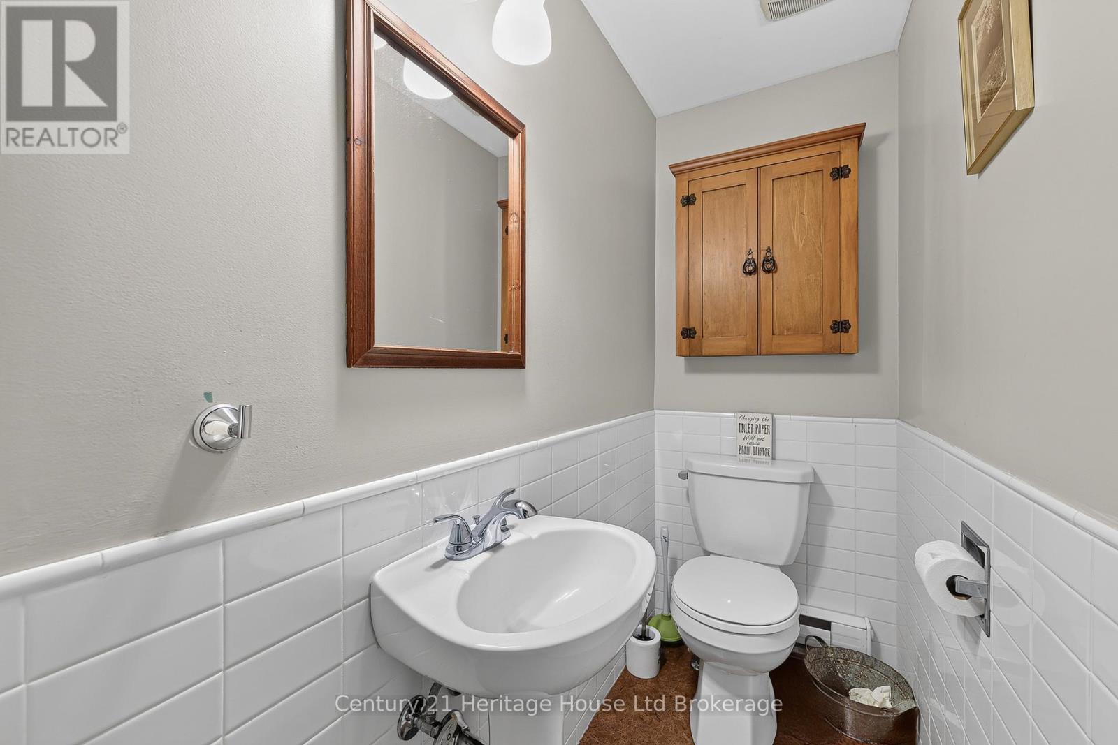 457 BULLER STREET - 20