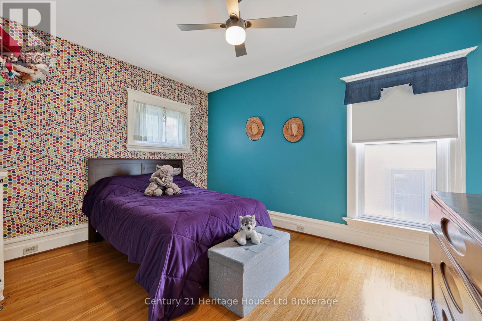 457 BULLER STREET - 23