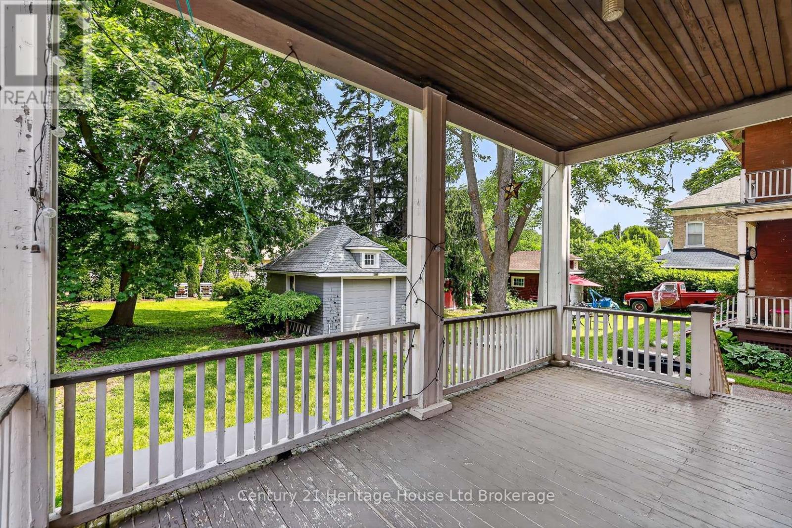 457 BULLER STREET - 36