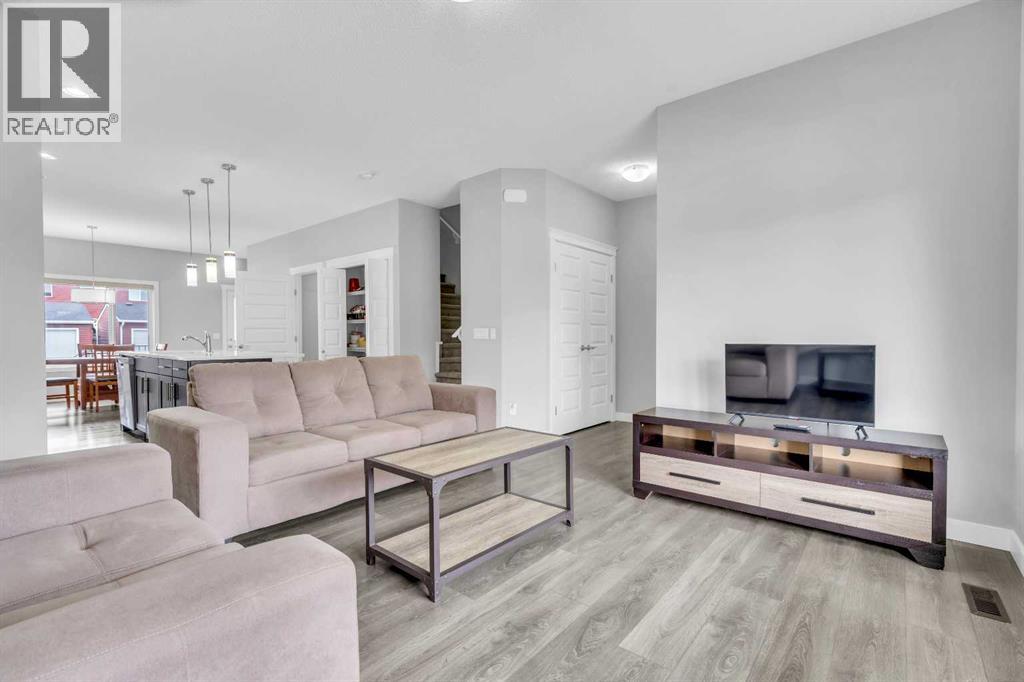 52 Red Embers Manor NE - 6