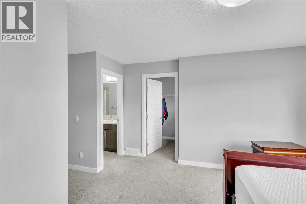 52 Red Embers Manor NE - 23