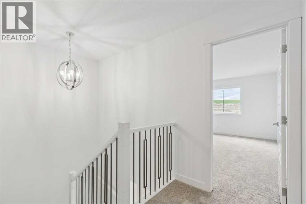 155 Vantage Crescent SW - 24