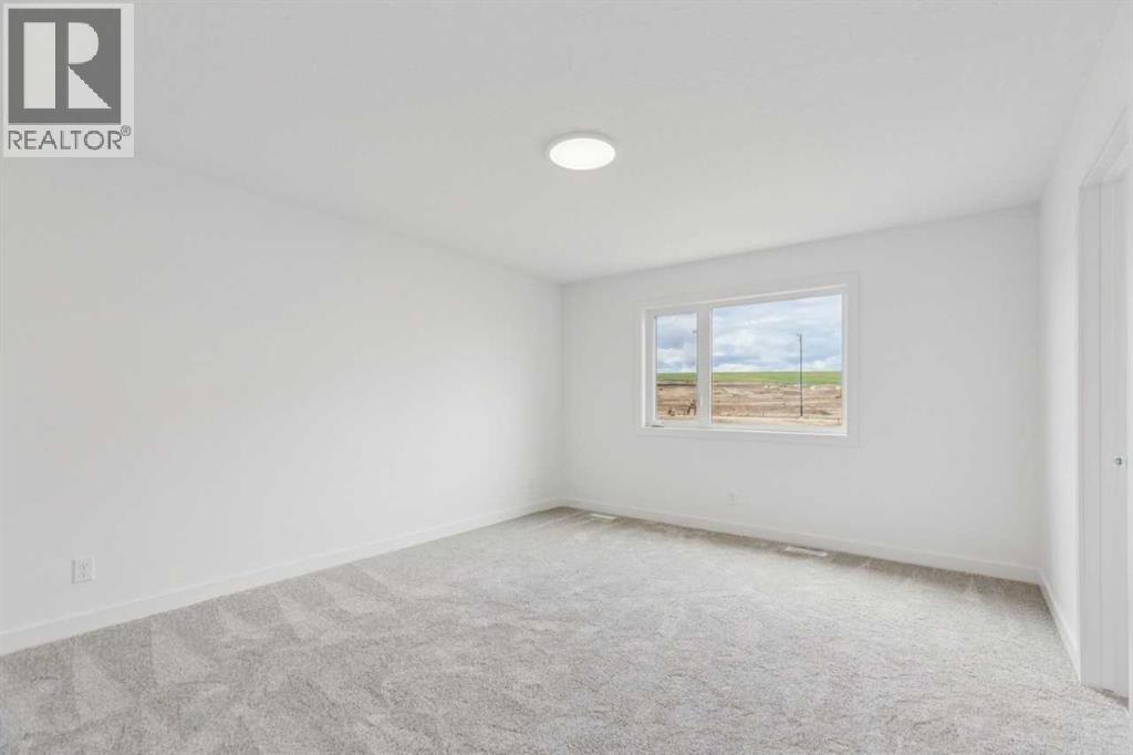 155 Vantage Crescent SW - 26