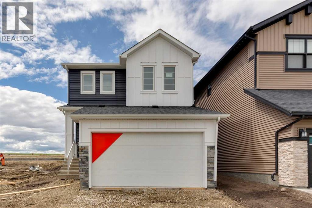 155 Vantage Crescent SW - 1