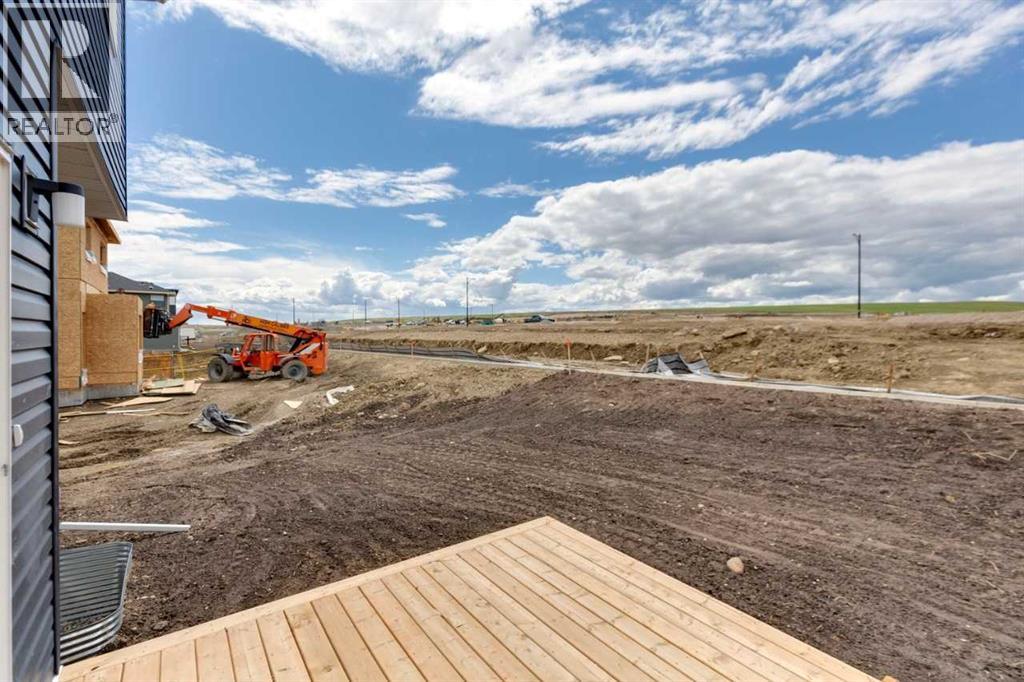 155 Vantage Crescent SW - 38