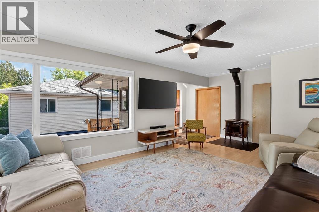 3723 2 Street NW - 7