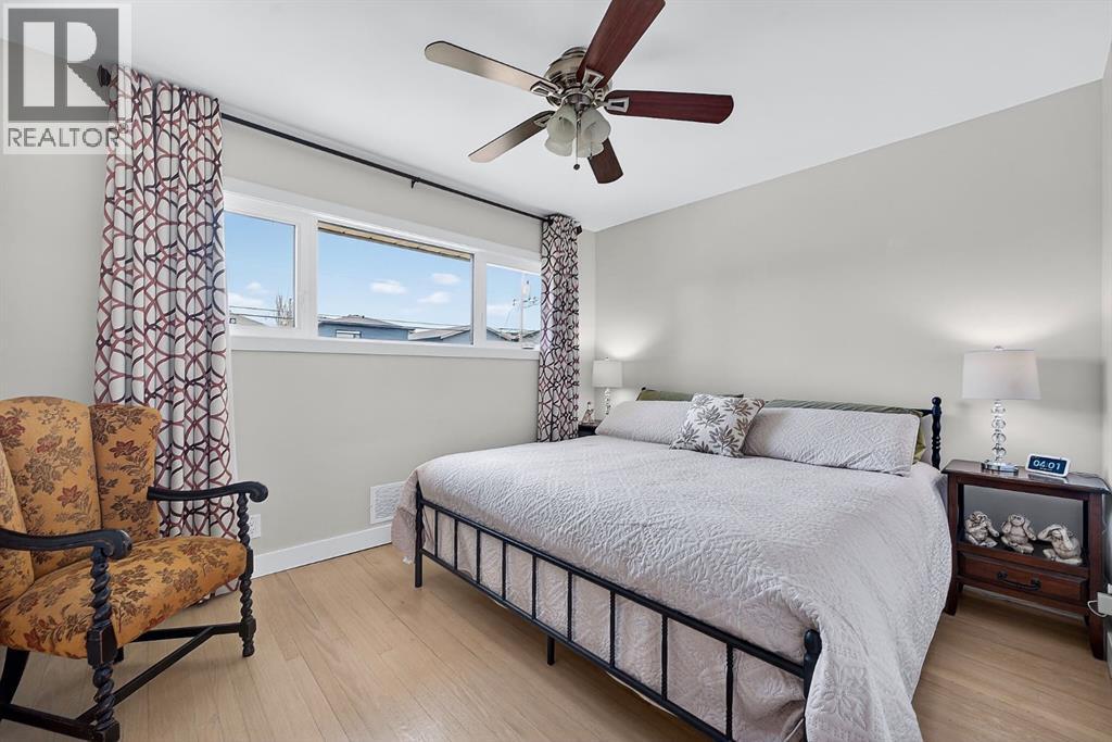 3723 2 Street NW - 25