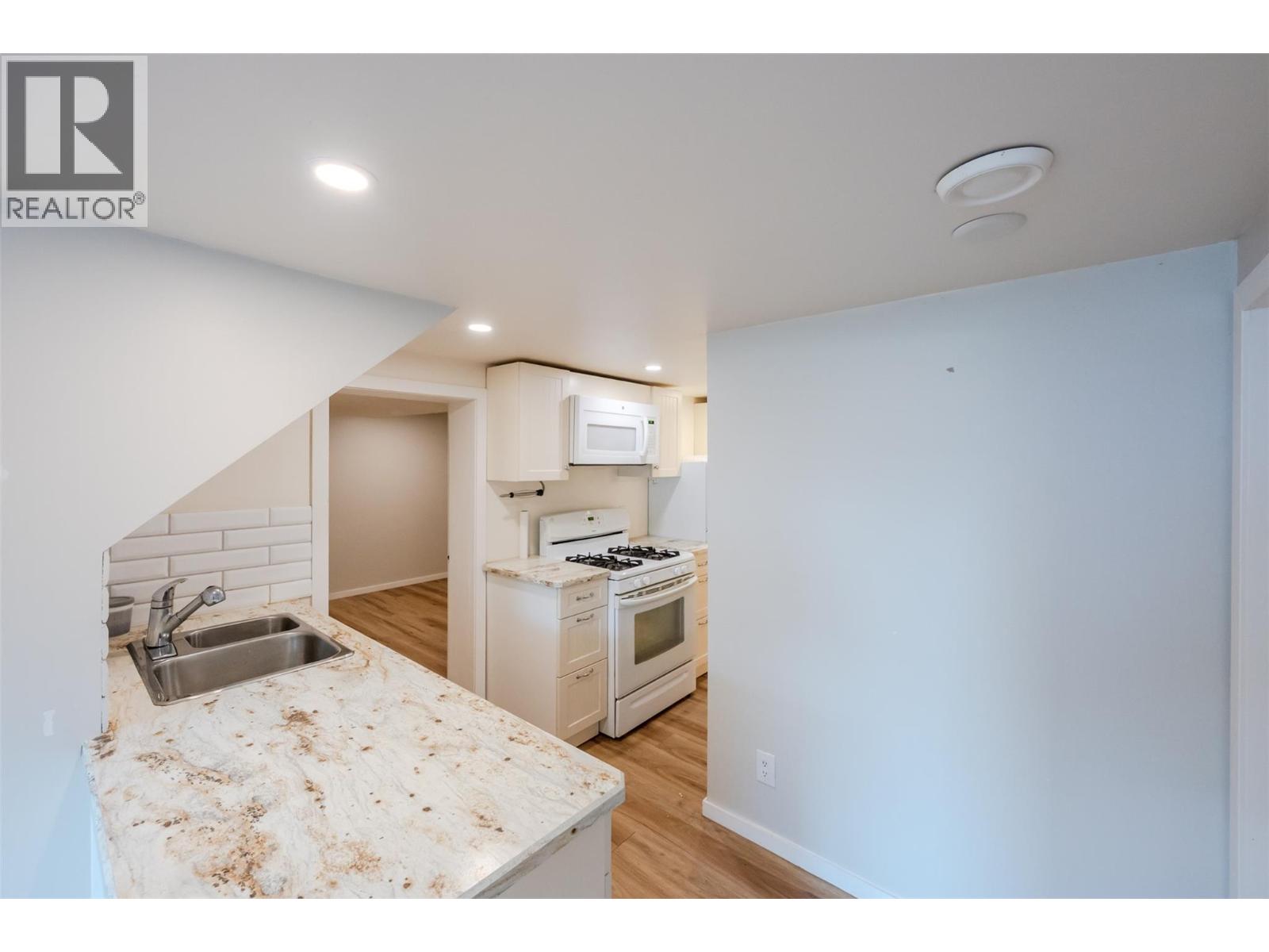 6430 SPARTAN Street - 33
