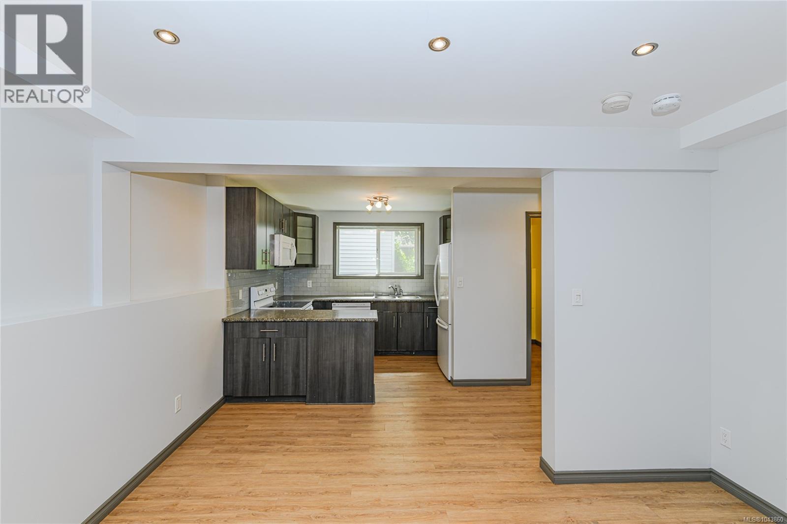 2817 Adelaide Ave - 30