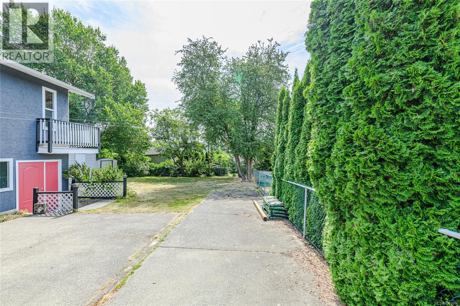 2817 Adelaide Ave - 43