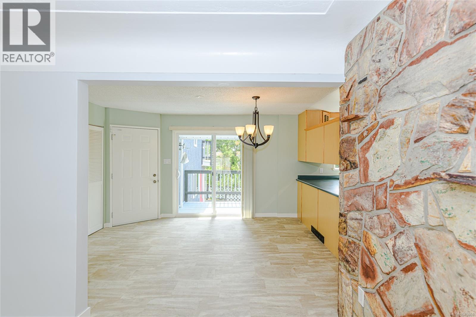 2817 Adelaide Ave - 5