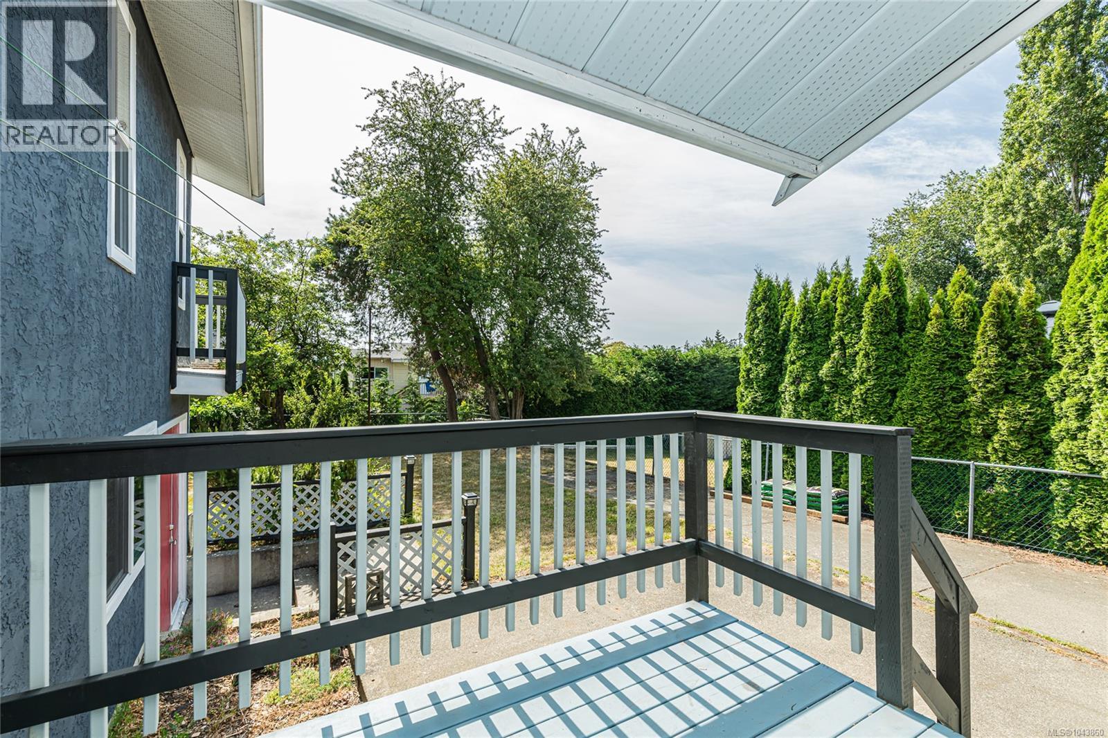 2817 Adelaide Ave - 8