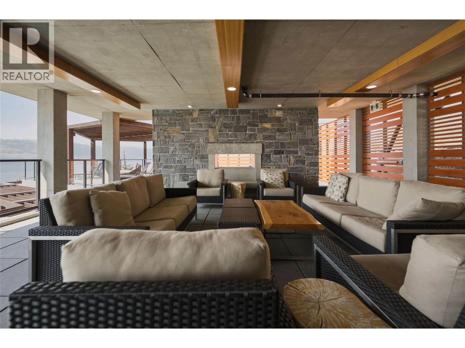 10282 Long Road - 63