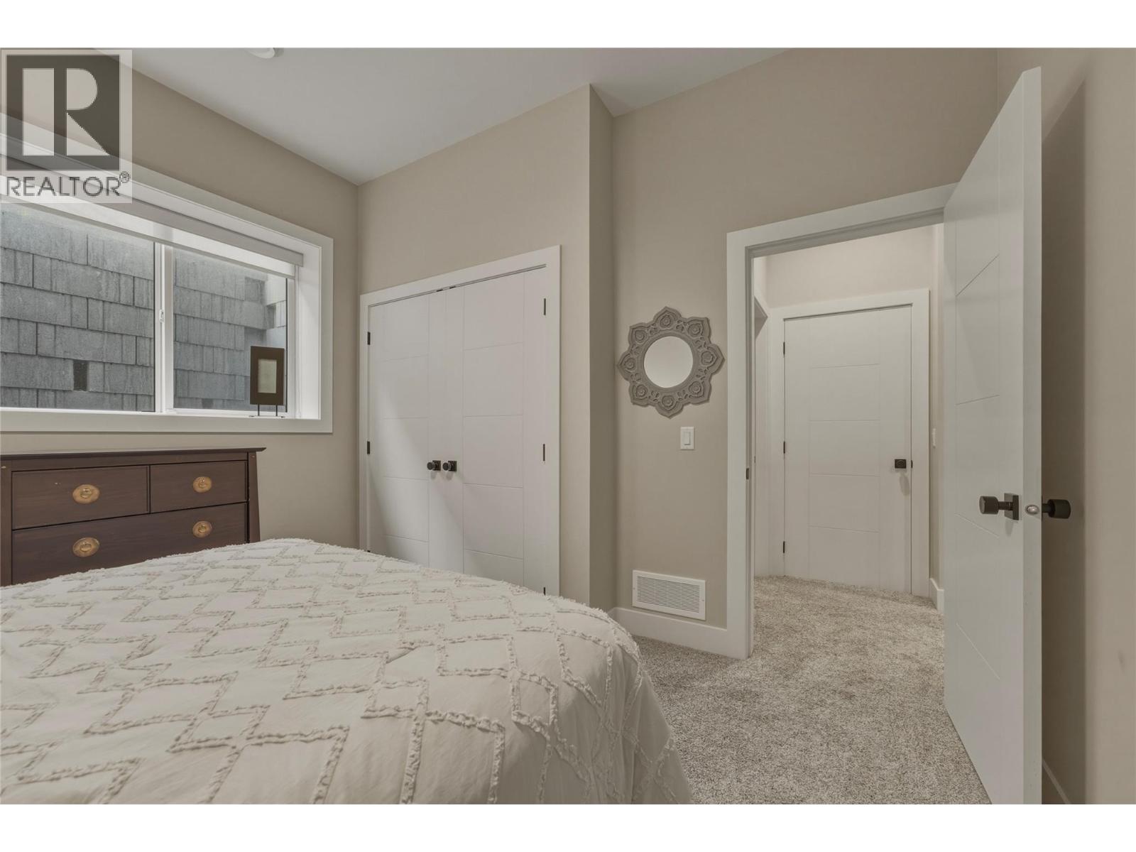 10282 Long Road - 12