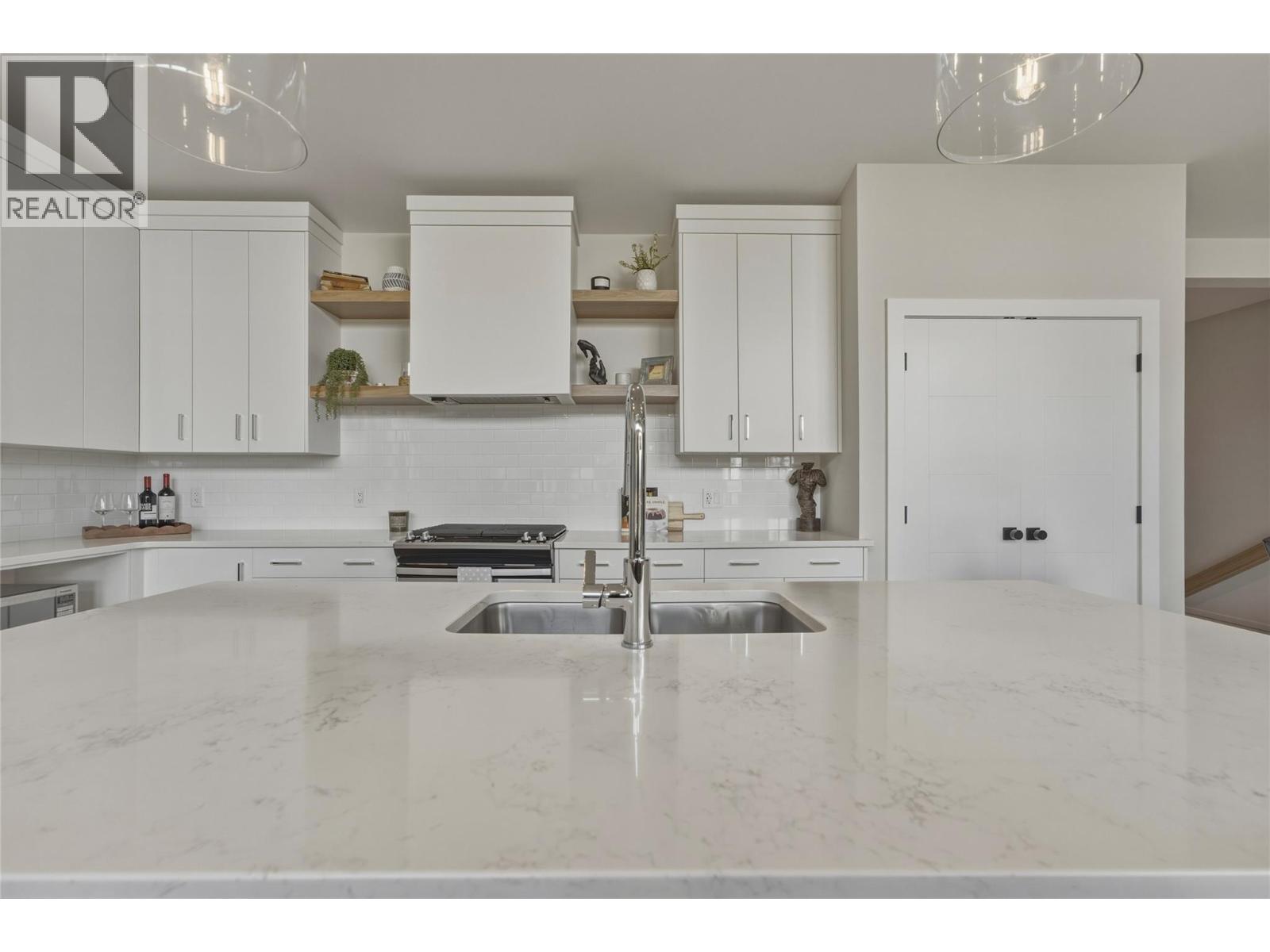 10282 Long Road - 22