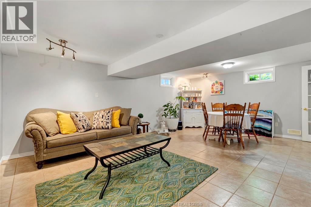 1545 VOLLANS STREET - 20