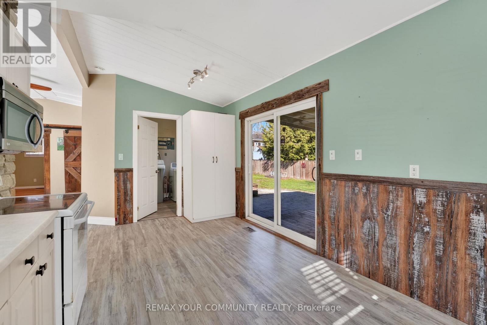 3816 30TH SIDE ROAD - 11