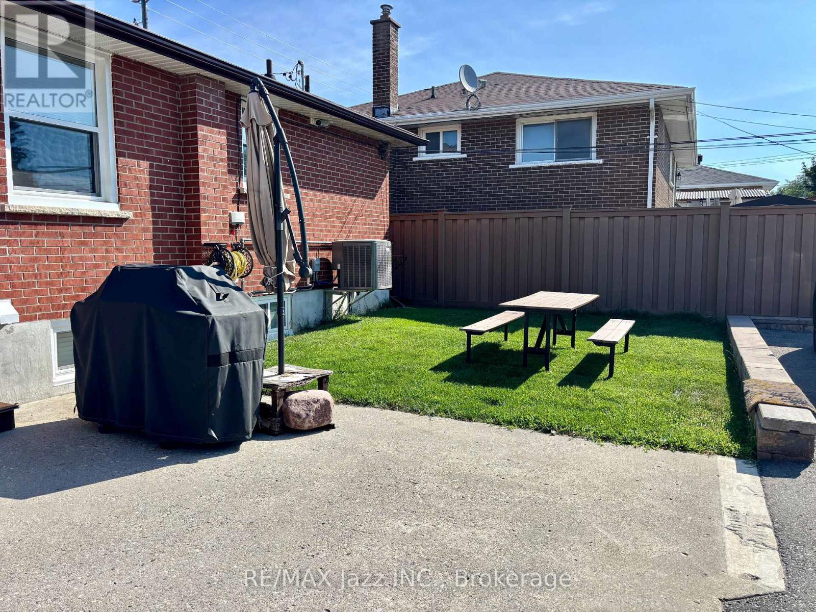Common area picnic table and BBQ
