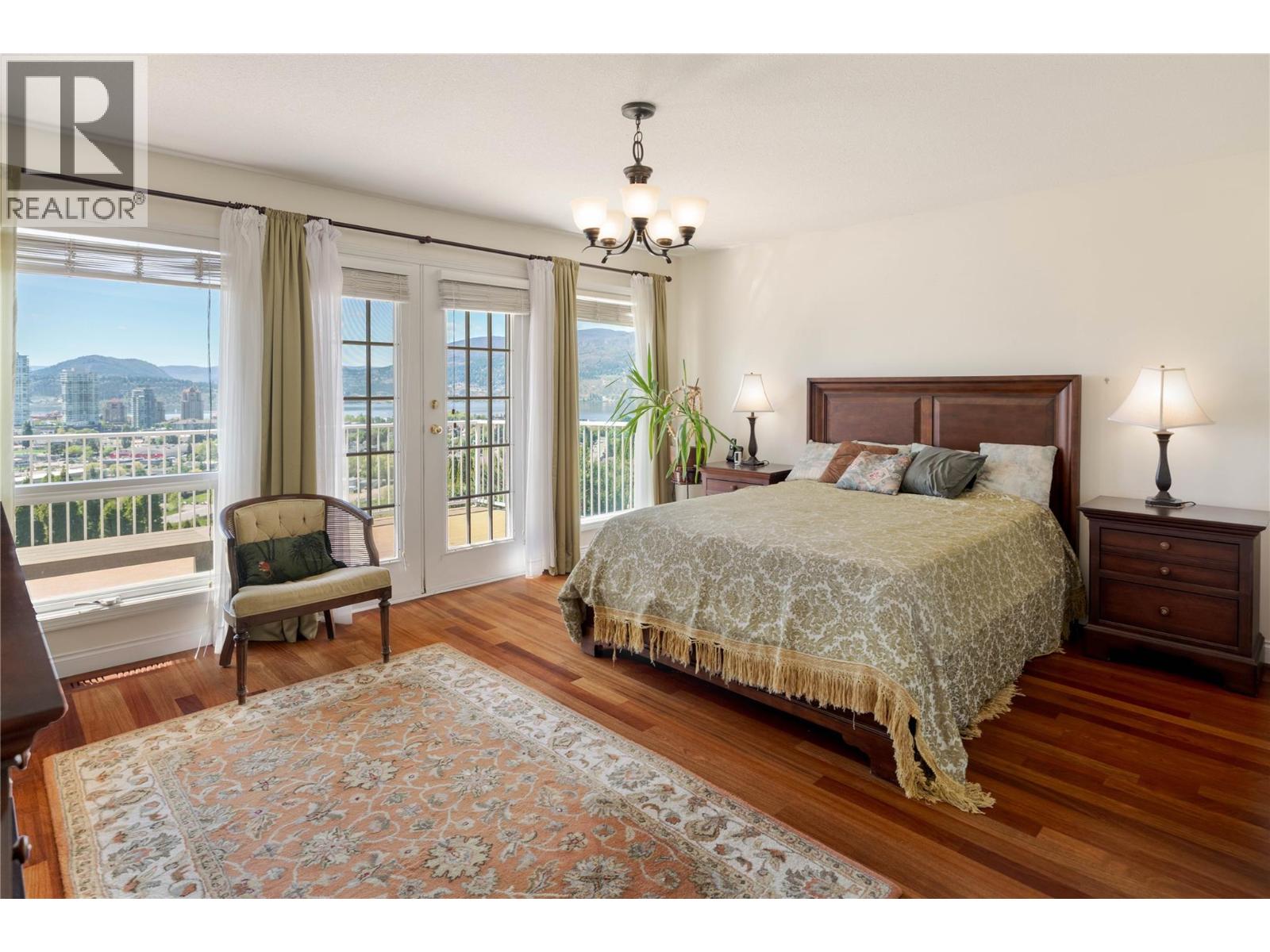 740 ROYAL PINE Drive - 3