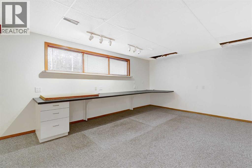 713062 Range Road 94 - 35
