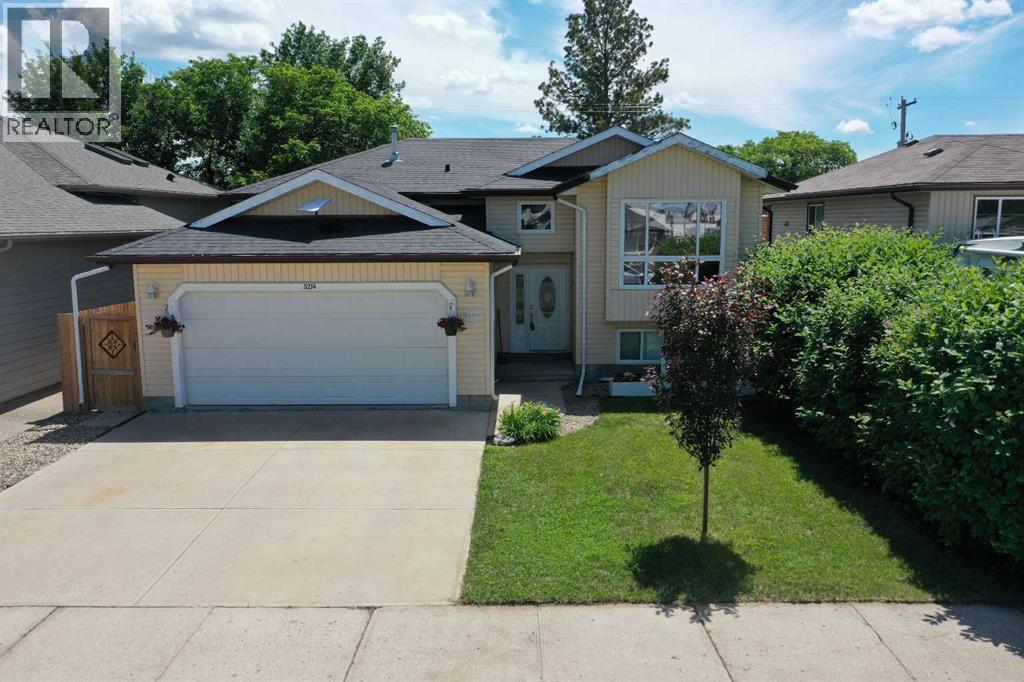5214 45 Avenue - 1