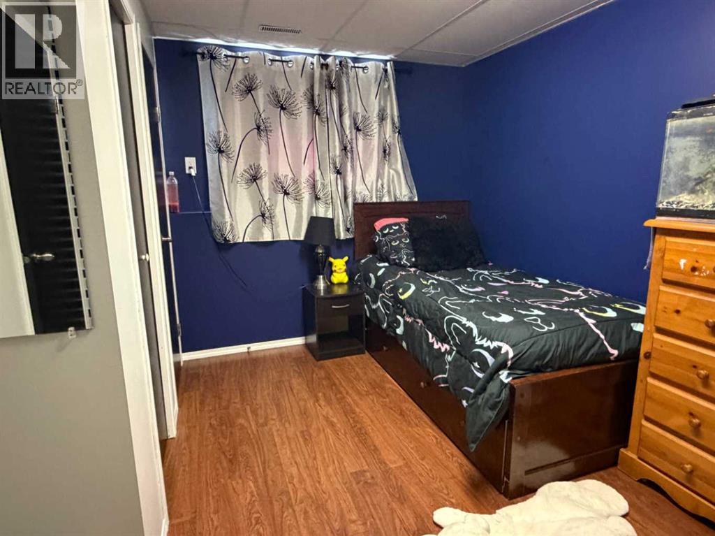 5214 45 Avenue - 31