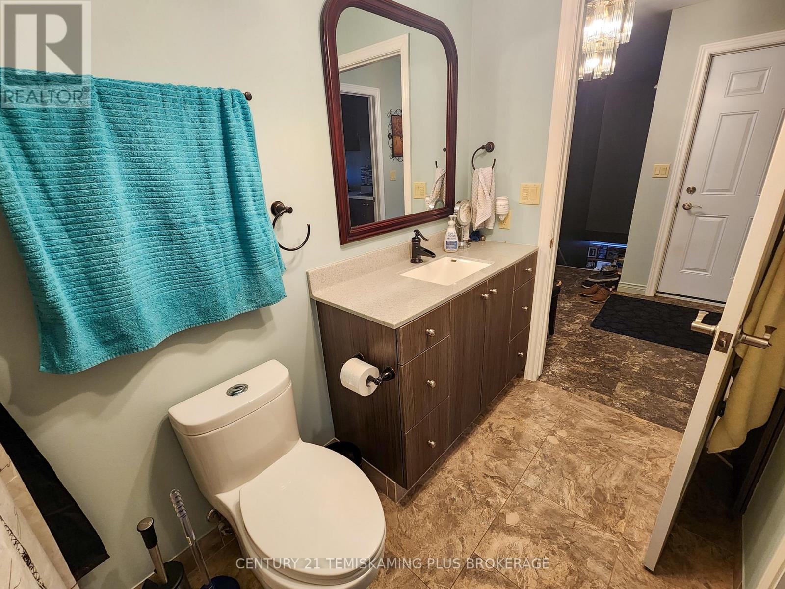 1188 TWIN LAKES - A ROAD - Image 15