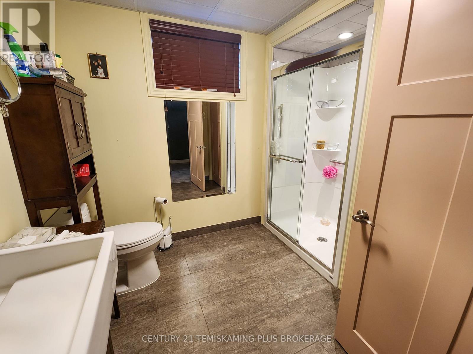 1188 TWIN LAKES - A ROAD - Image 27