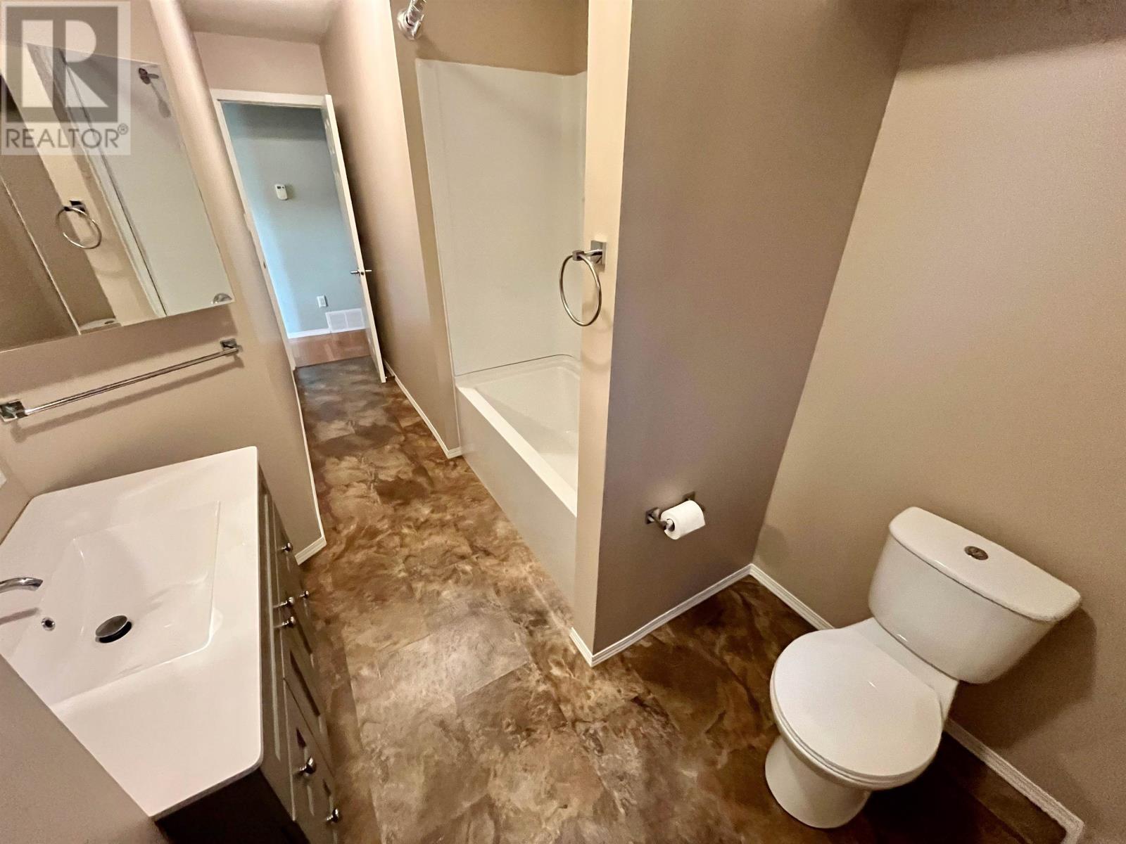 206 McMillan CRES - 22