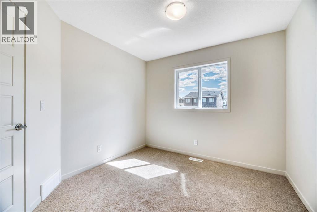 296 Marmot Grove NW - 26