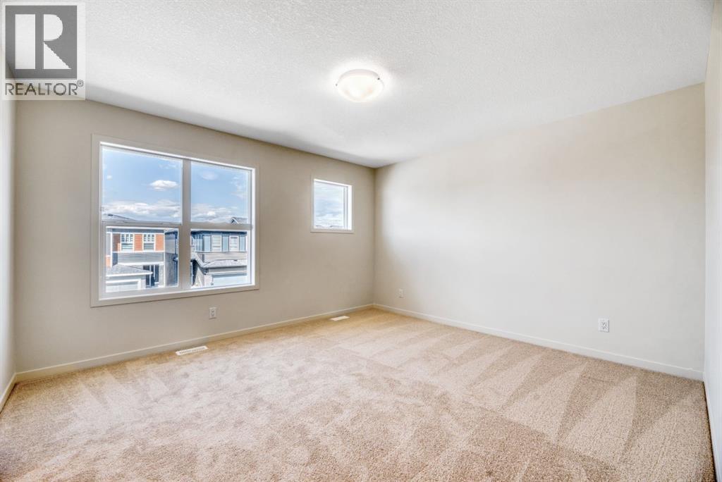 296 Marmot Grove NW - 22