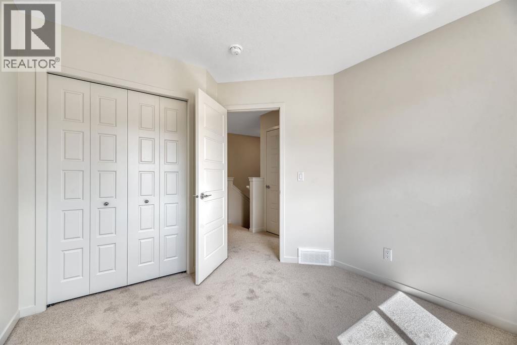 296 Marmot Grove NW - 27