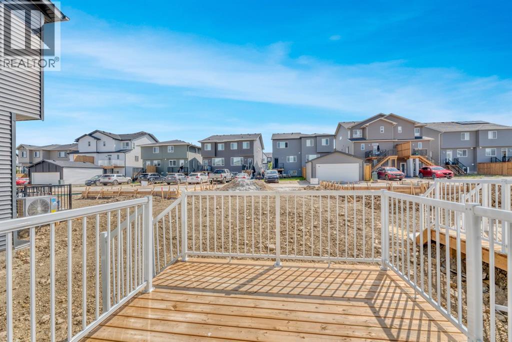296 Marmot Grove NW - 19