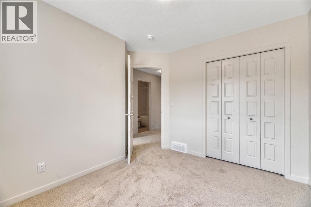 296 Marmot Grove NW - 29