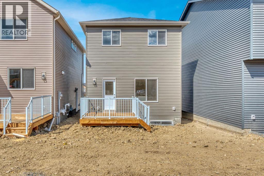 296 Marmot Grove NW - 4