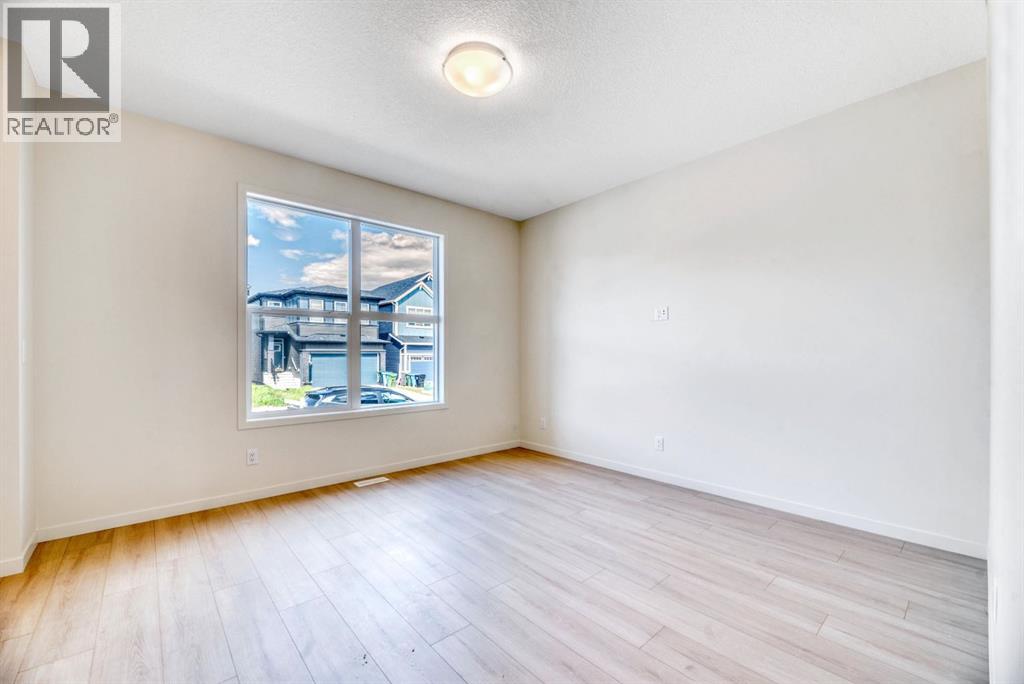 296 Marmot Grove NW - 9