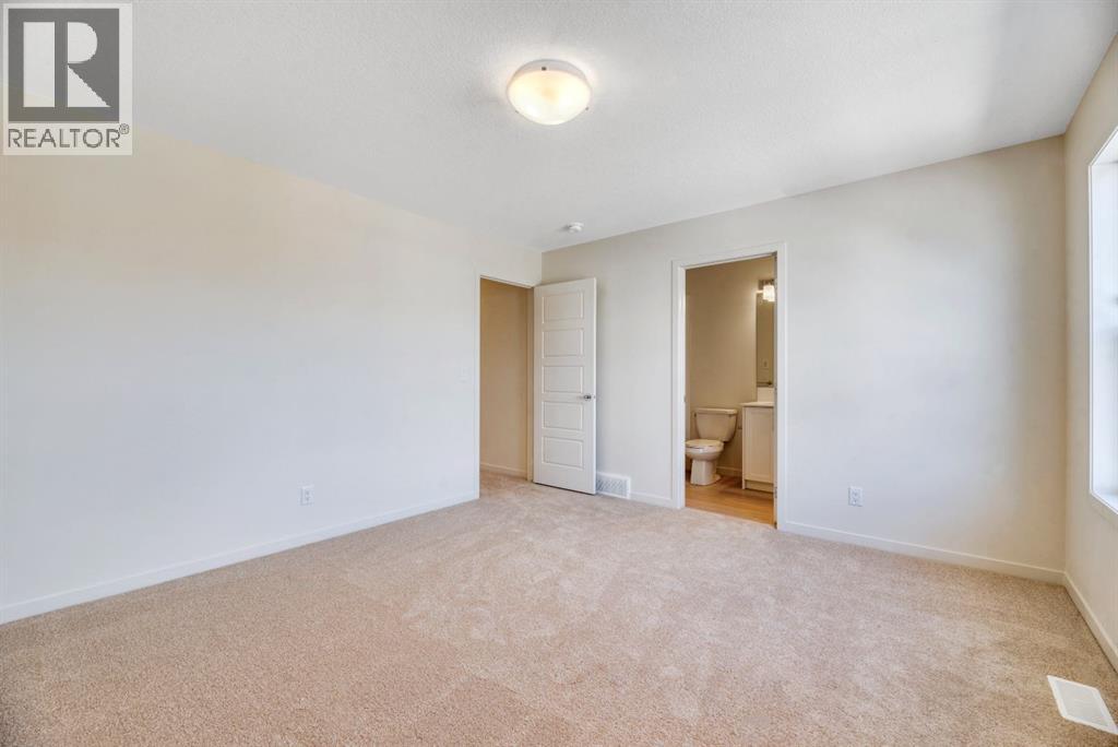 296 Marmot Grove NW - 23
