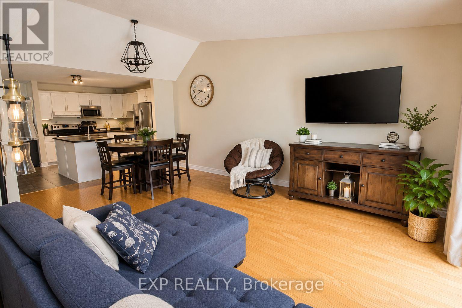 #2 127 THIRD STREET W - 5
