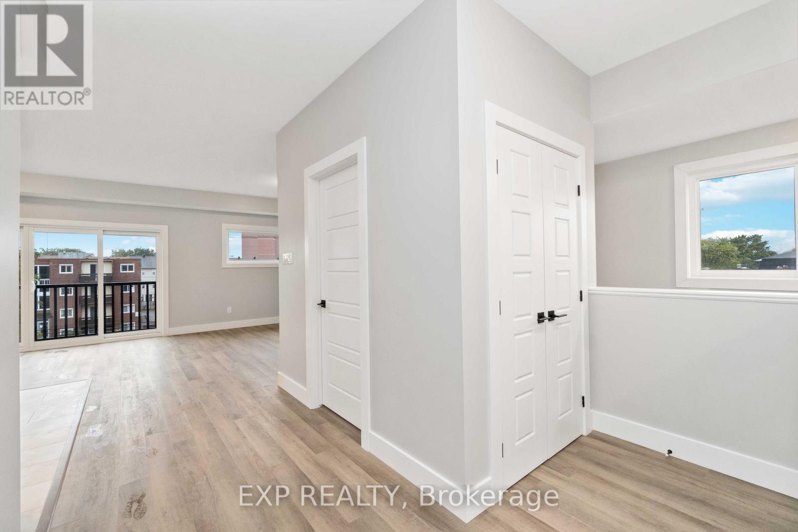 255 PRESLAND ROAD - 16