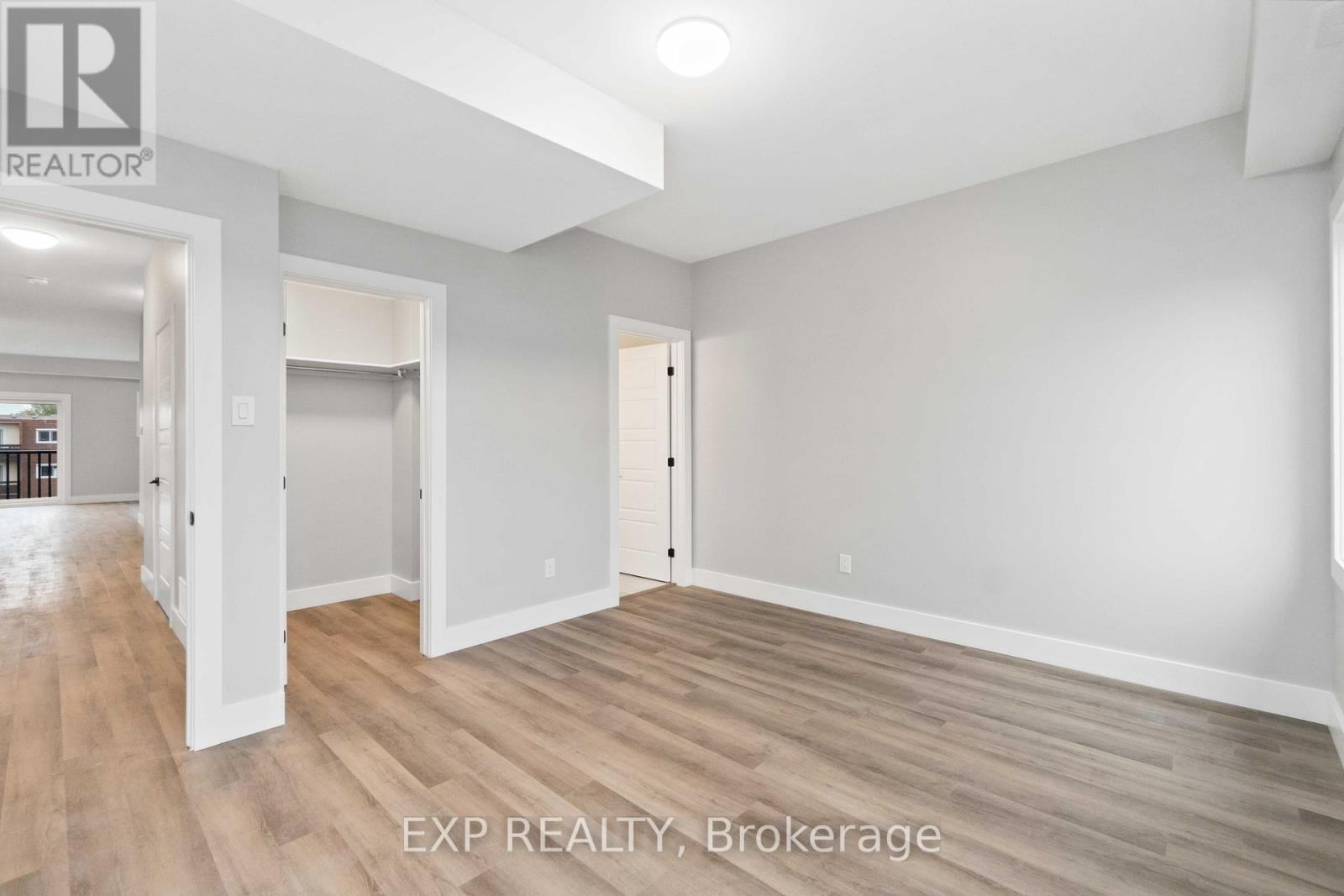 255 PRESLAND ROAD - 26