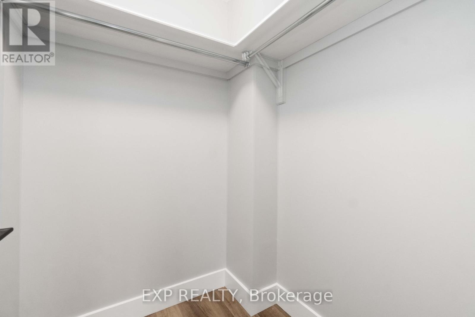 255 PRESLAND ROAD - 31