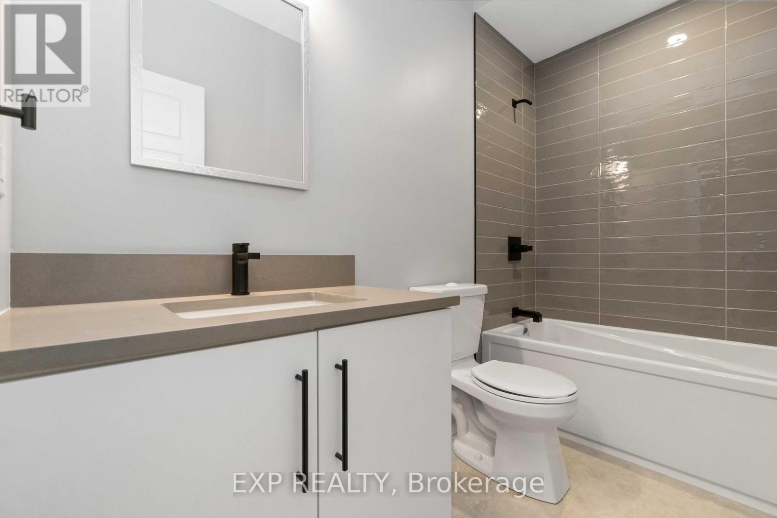 255 PRESLAND ROAD - 32