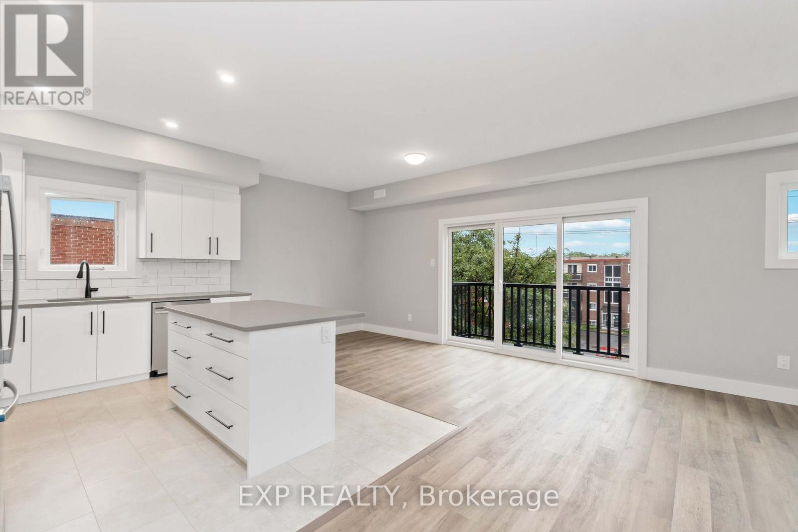 255 PRESLAND ROAD - 4