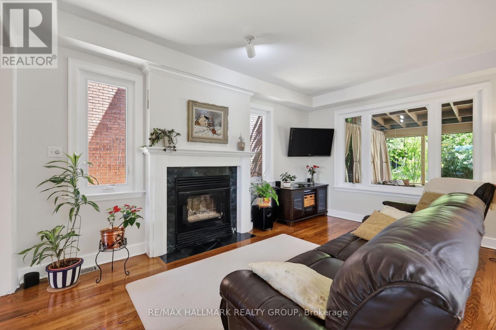 2043 RIVERSIDE DRIVE - 13