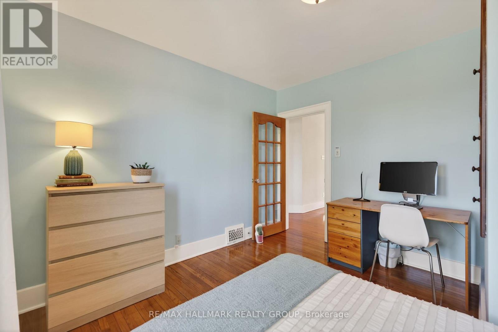 2043 RIVERSIDE DRIVE - 30