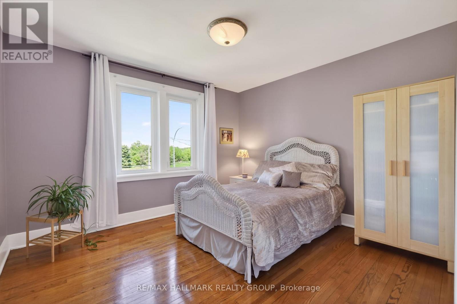 2043 RIVERSIDE DRIVE - 31